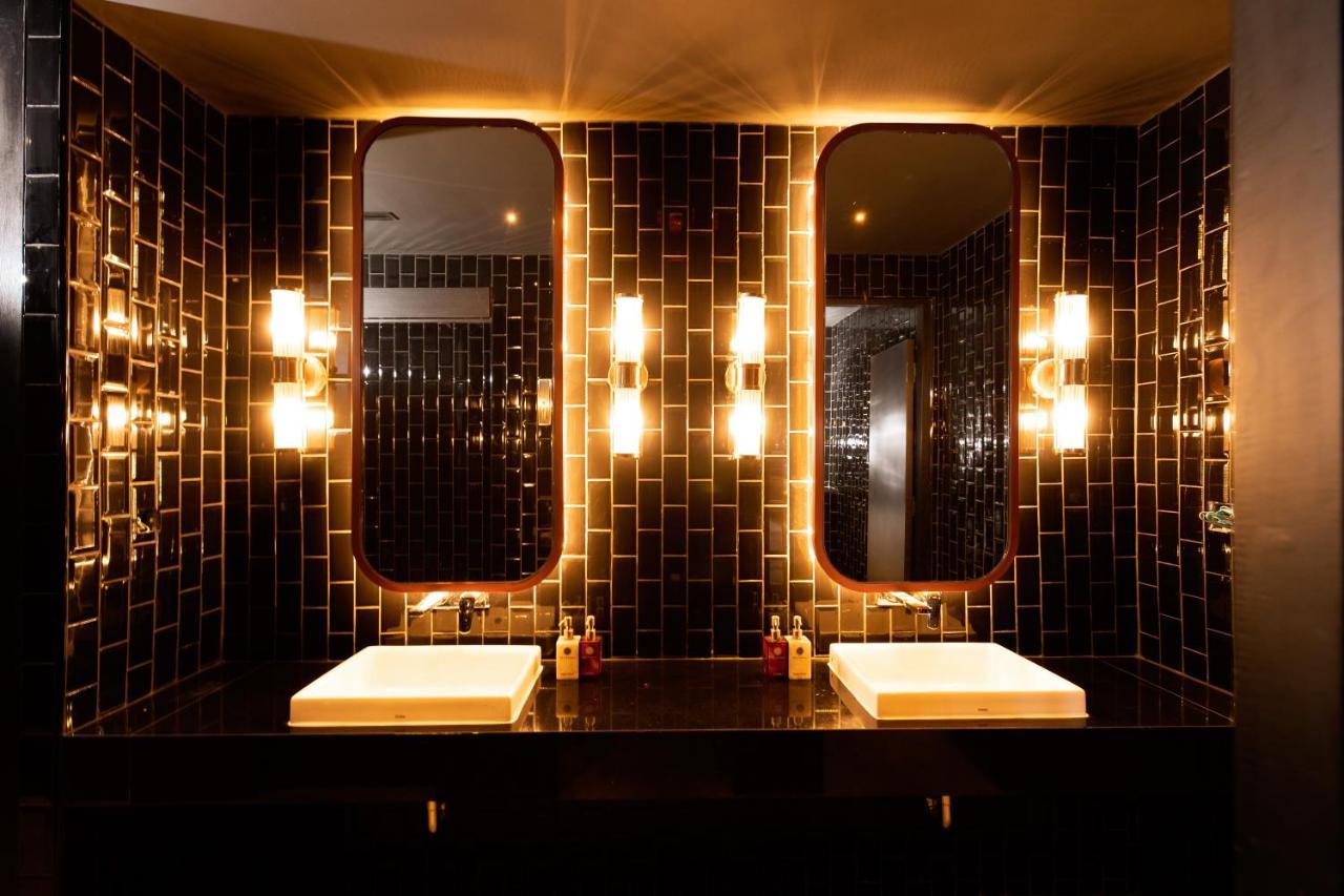 The Gravitique Hotel Khaosan Bangkok Dış mekan fotoğraf